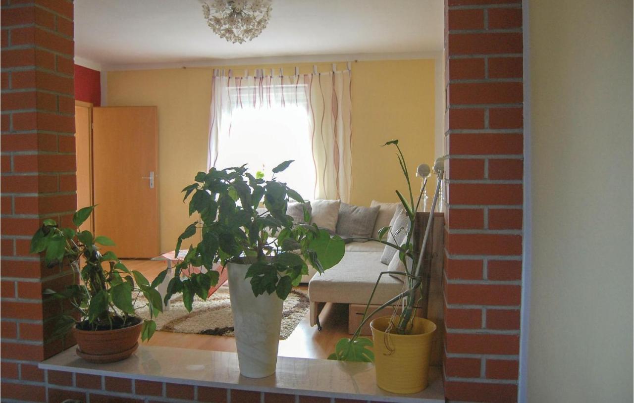 Amazing apartment in Rostock with 1 Bedrooms&WiFi Buitenkant foto